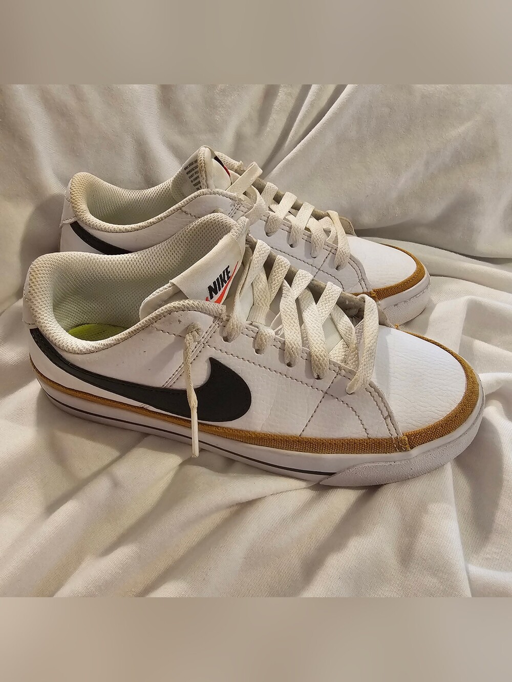 Nike Court Legacy Womens US Size 6
